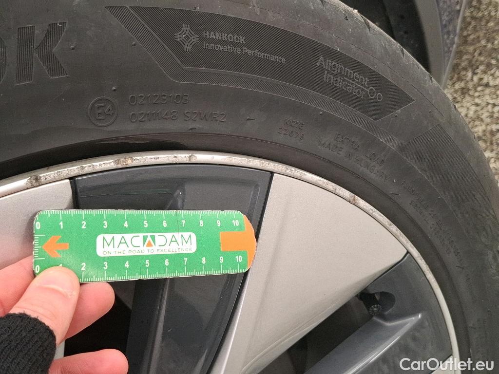  Tesla  Model Y TESLA  / 2020 / 5P / SUV Long Range Dual Motor AWD #38