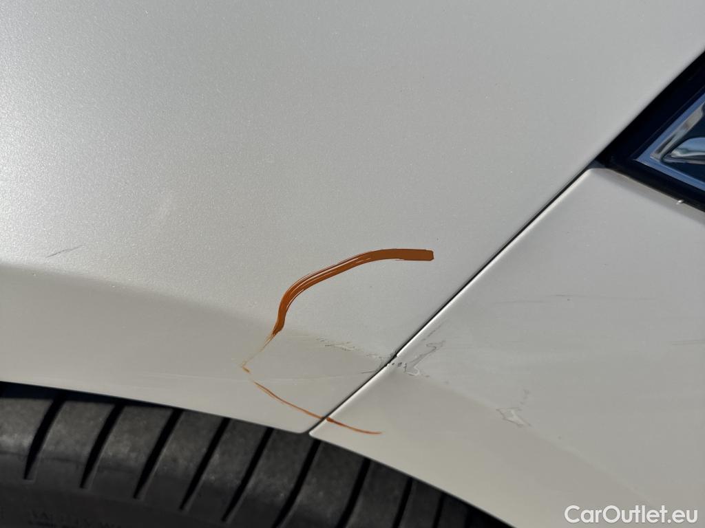  Bmw  Serie 1 BMW  / 2019 / 5P / berlina con portón 118i #7