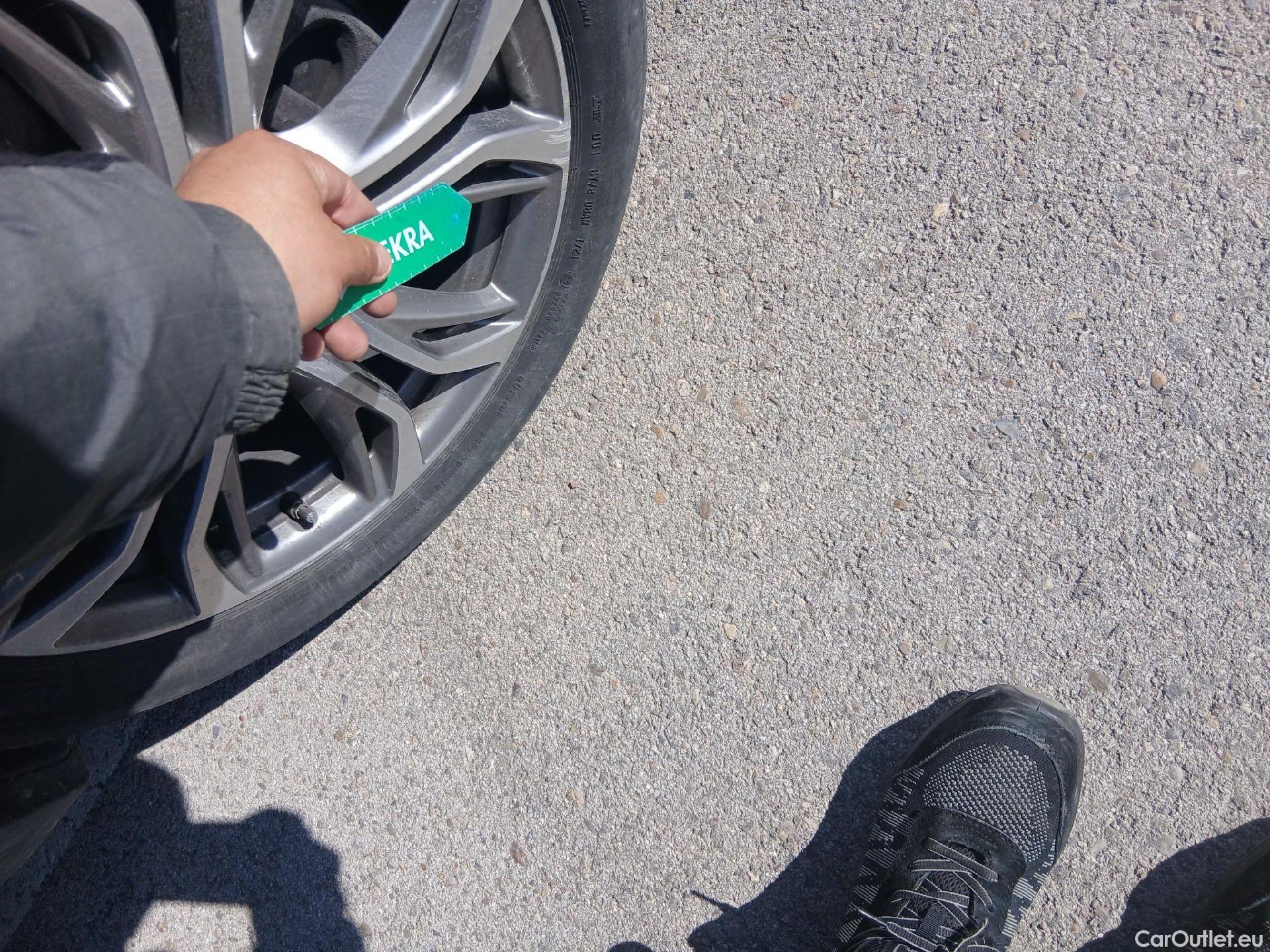  Bmw  X1 BMW  sDrive18i (CX2) #34