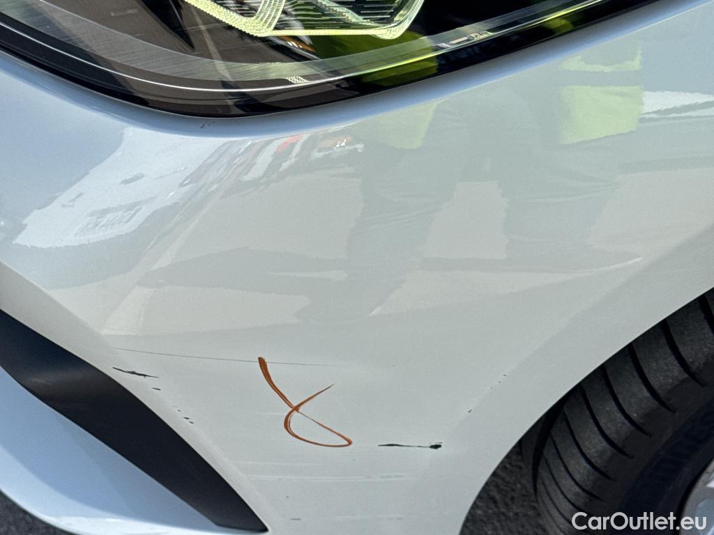  Bmw  Serie 1 BMW  / 2019 / 5P / berlina con portón 118i #17