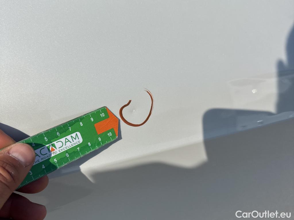  Bmw  Serie 1 BMW  / 2019 / 5P / berlina con portón 118i #4