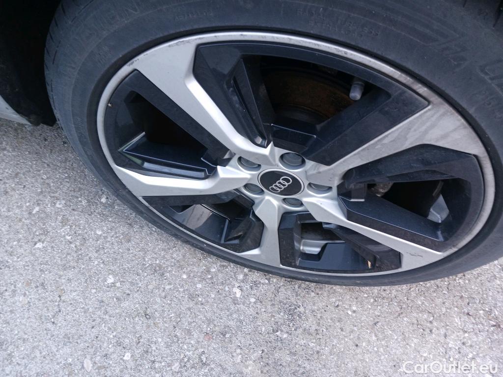  Audi  A1 Sportback AUDI A1 / 2018 / 5P / berlina con portón Sportback Adrenalin 30 TFSI 81kW S tron(SP) #5