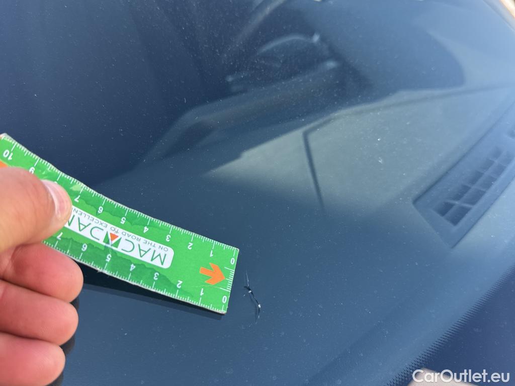  Bmw  Serie 1 BMW  / 2019 / 5P / berlina con portón 118i #2