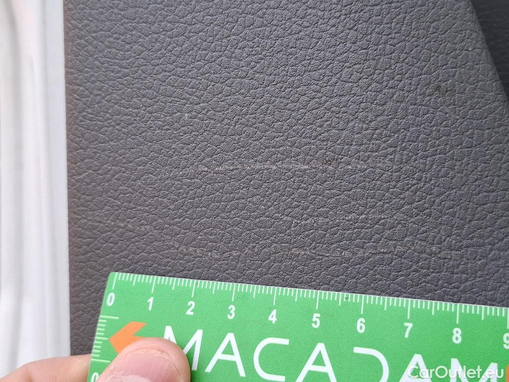  Volkswagen  Crafter  Fourgon Fourgon 35 mittlerer Radstand mit Hochdach FWD 2.0 140CV BVM6 #16