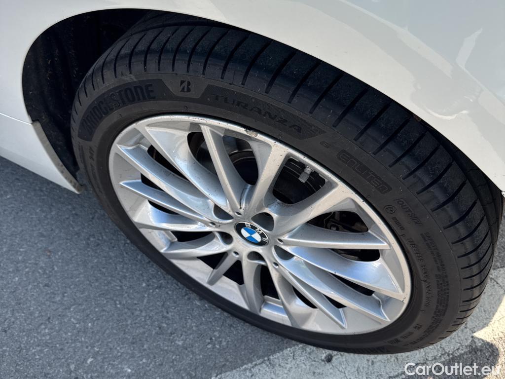  Bmw  Serie 1 BMW  / 2019 / 5P / berlina con portón 118i #26