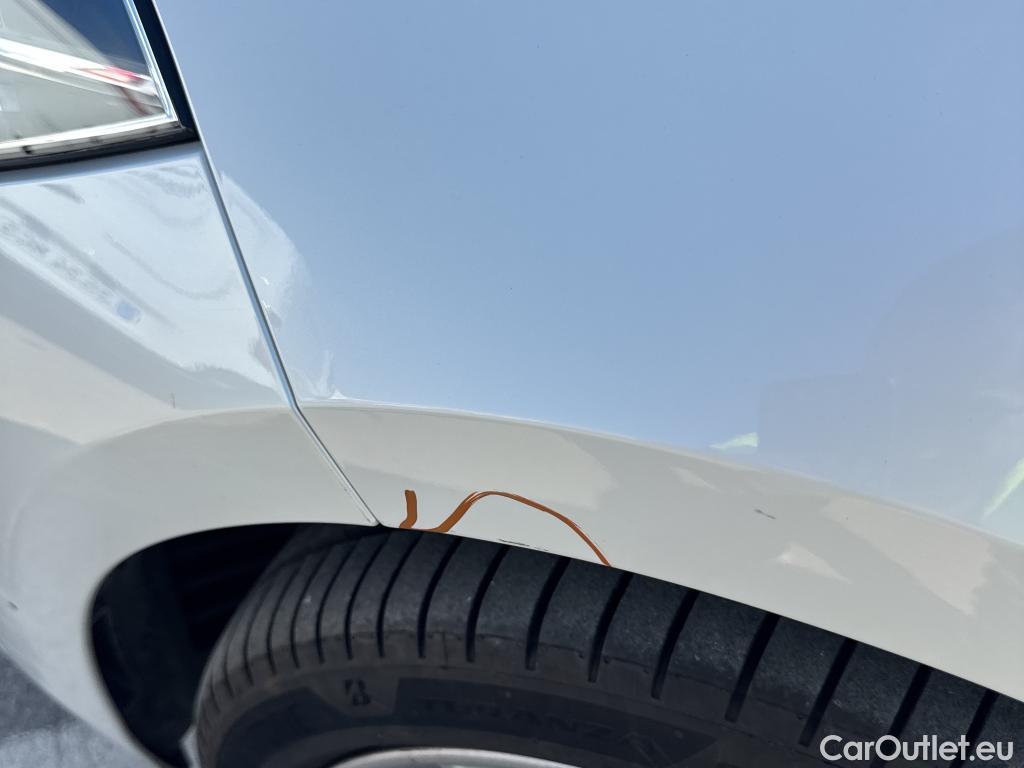  Bmw  Serie 1 BMW  / 2019 / 5P / berlina con portón 118i #22