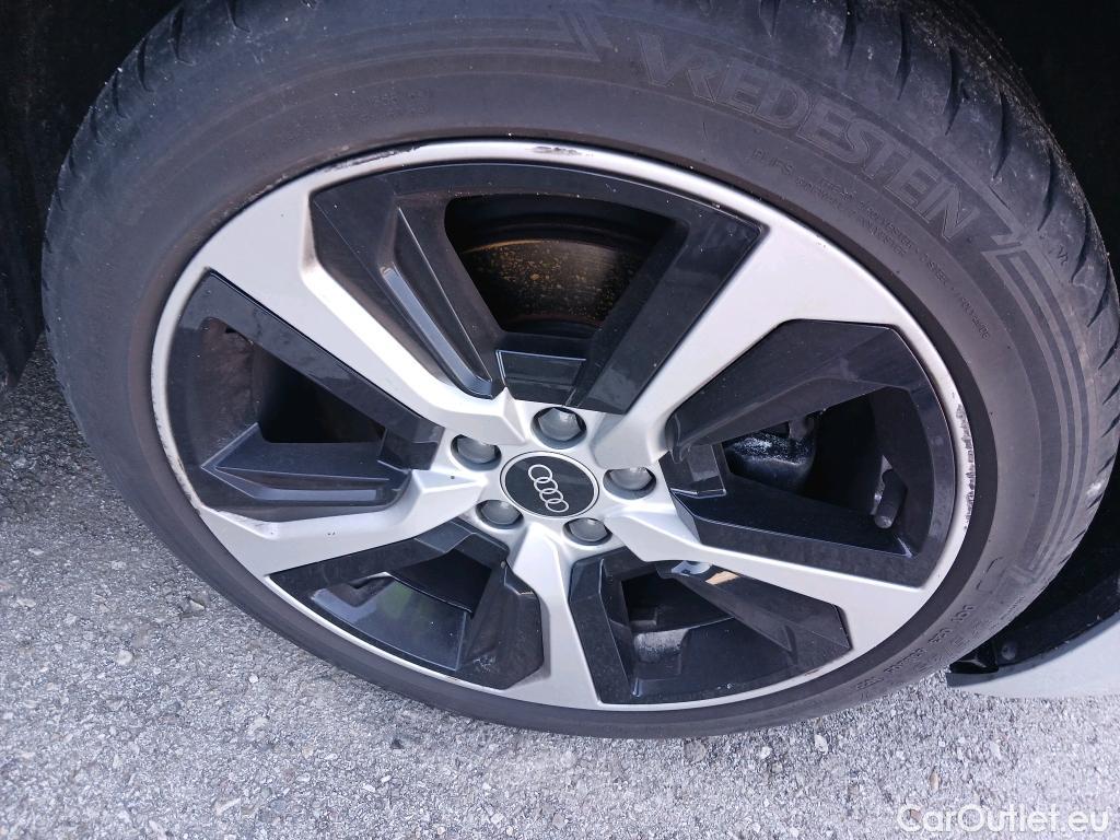  Audi  A1 Sportback AUDI A1 / 2018 / 5P / berlina con portón Sportback Adrenalin 30 TFSI 81kW S tron(SP) #7