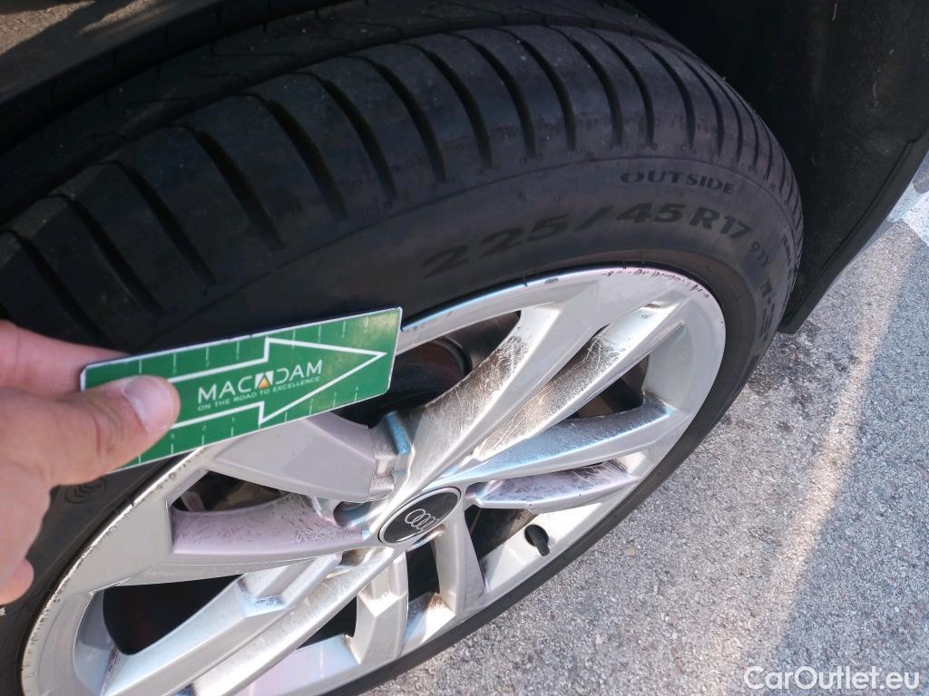  Audi  A3 AUDI  / 2020 / 5P / berlina con portón Sportback Advanced 30 TFSI 81kW S tronic #3