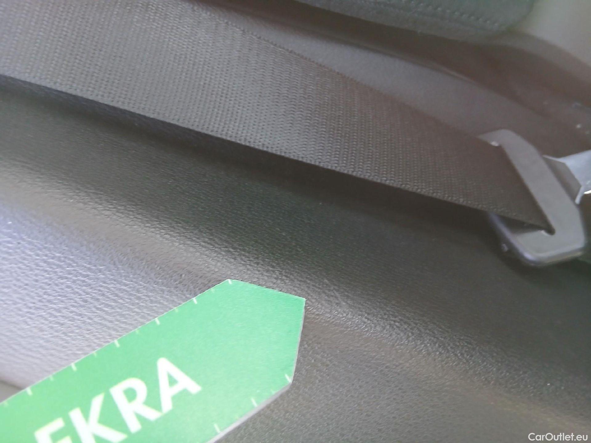  Bmw  X1 BMW  / 2019 / 5P / todoterreno sDrive18dA Corporate (AC4) #38