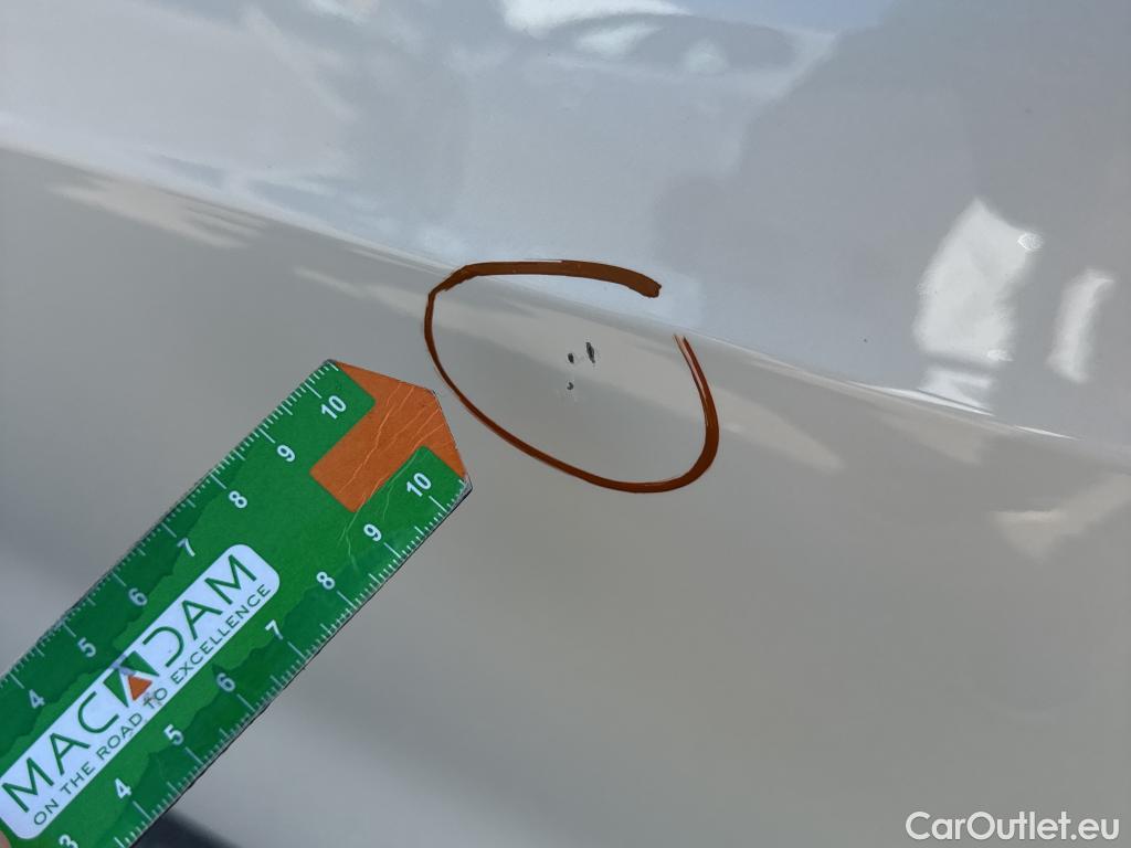  Bmw  Serie 1 BMW  / 2019 / 5P / berlina con portón 118i #9