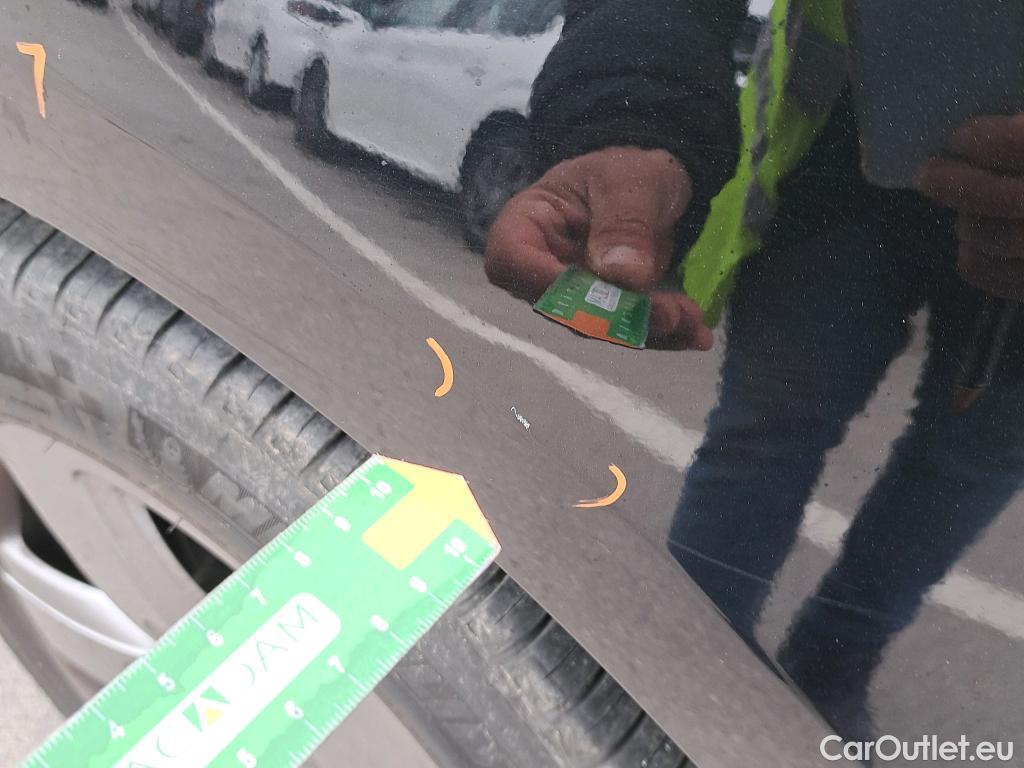  Bmw  Serie 1 BMW  / 2019 / 5P / berlina con portón 116d #11