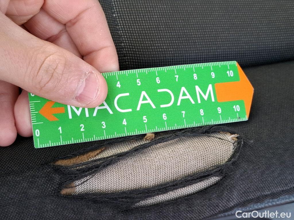  Volkswagen  Crafter  Fourgon Fourgon 35 mittlerer Radstand mit Hochdach FWD 2.0 140CV BVM6 #2