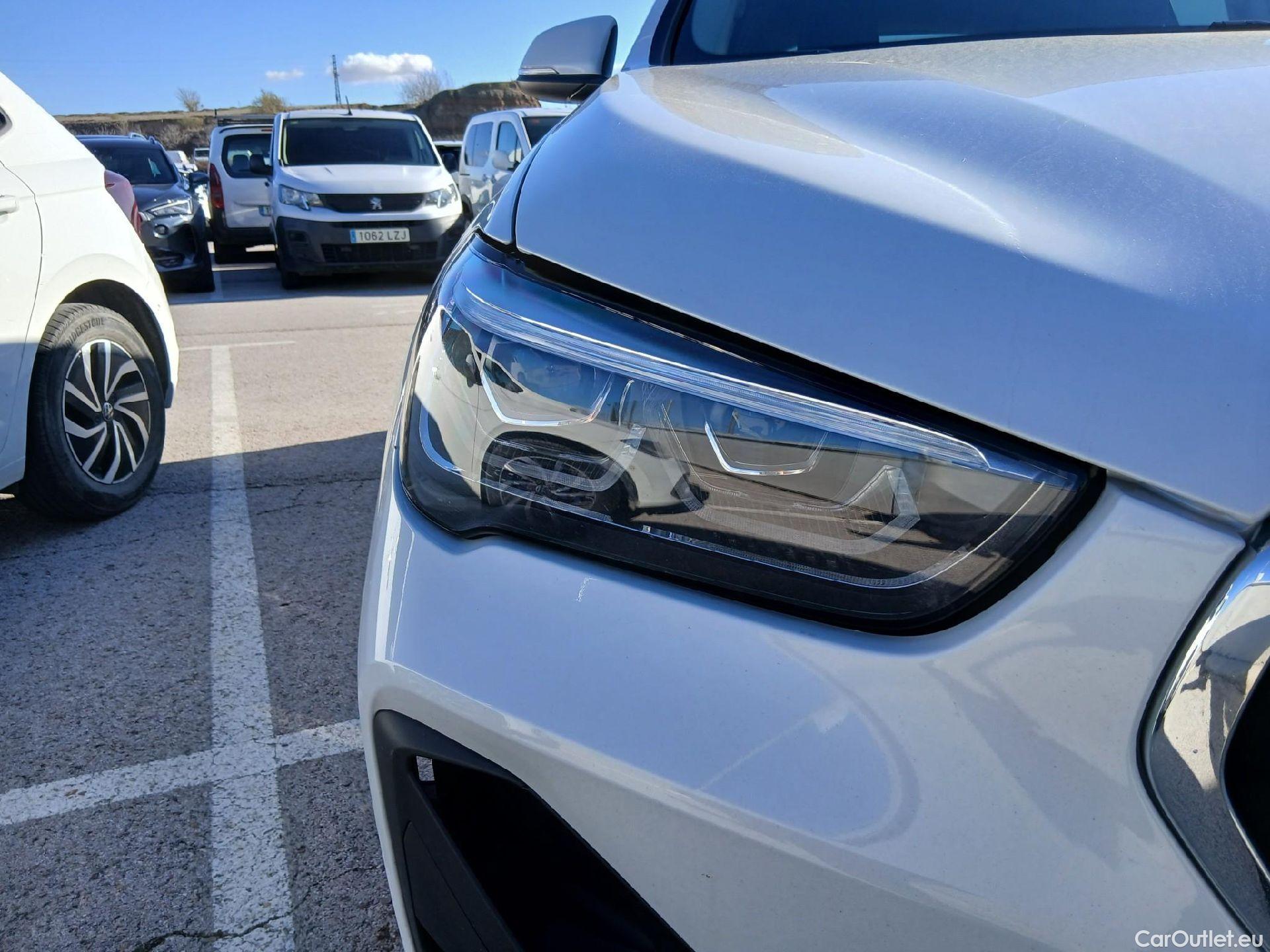  Bmw  X1 BMW  / 2019 / 5P / todoterreno sDrive18dA Corporate (AC4) #4