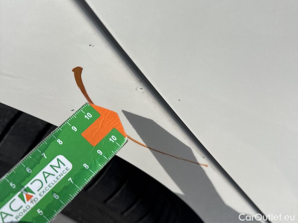  Bmw  Serie 1 BMW  / 2019 / 5P / berlina con portón 118i #11