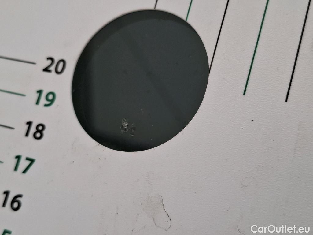  Volkswagen  Golf   2.0 TDI SCR 115 DSG7 LIFE BUSINESS #2