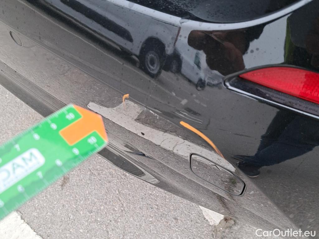  Bmw  Serie 1 BMW  / 2019 / 5P / berlina con portón 116d #24