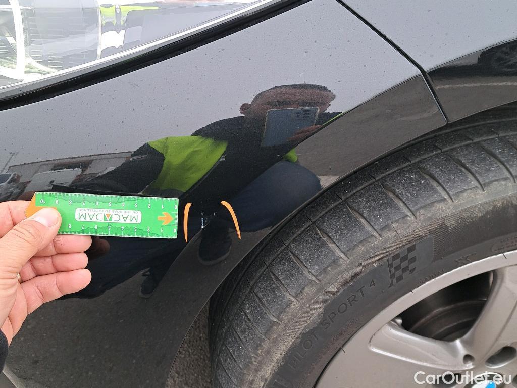  Bmw  Serie 1 BMW  / 2019 / 5P / berlina con portón 116d #20