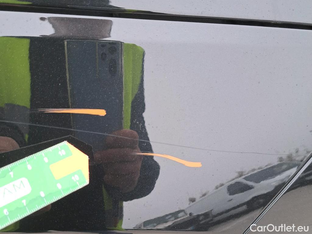  Bmw  Serie 1 BMW  / 2019 / 5P / berlina con portón 116d #28