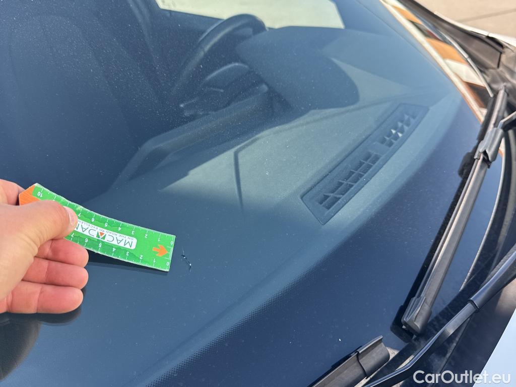  Bmw  Serie 1 BMW  / 2019 / 5P / berlina con portón 118i #1