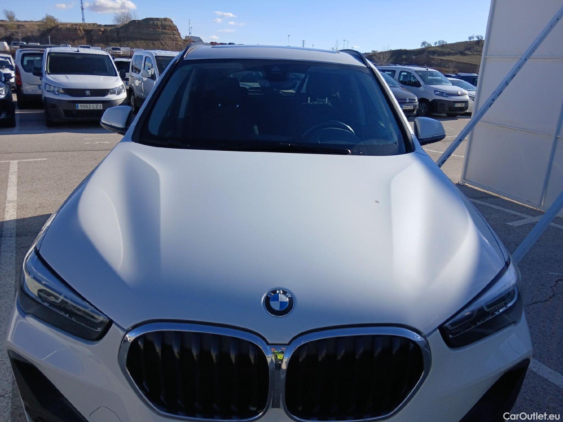  Bmw  X1 BMW  / 2019 / 5P / todoterreno sDrive18dA Corporate (AC4) #3