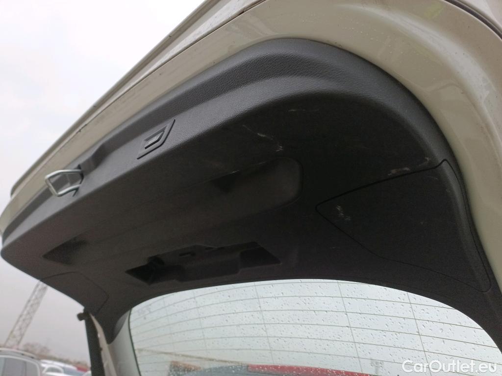  Bmw  X2 BMW  / 2017 / 5P / todoterreno sDrive18d #13