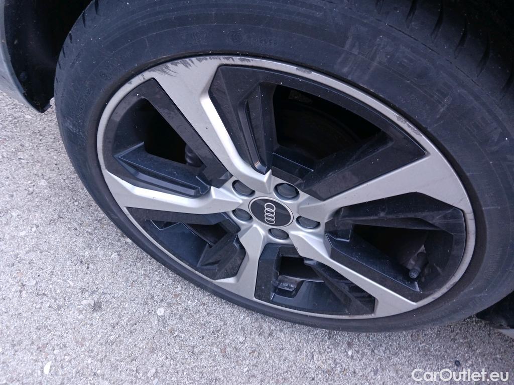  Audi  A1 Sportback AUDI A1 / 2018 / 5P / berlina con portón Sportback Adrenalin 30 TFSI 81kW S tron(SP) #9