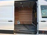  Volkswagen  Crafter  Fourgon Fourgon 35 mittlerer Radstand mit Hochdach FWD 2.0 140CV BVM6 #9