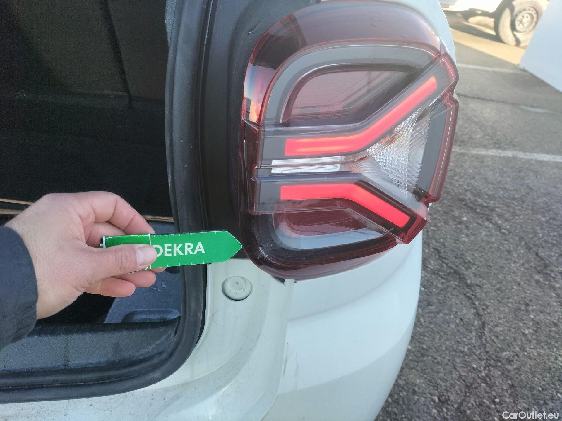  Dacia  Duster DACIA  / 2018 / 5P / todoterreno Essent. Blue dCi 85kW (115CV) 4X2 #33