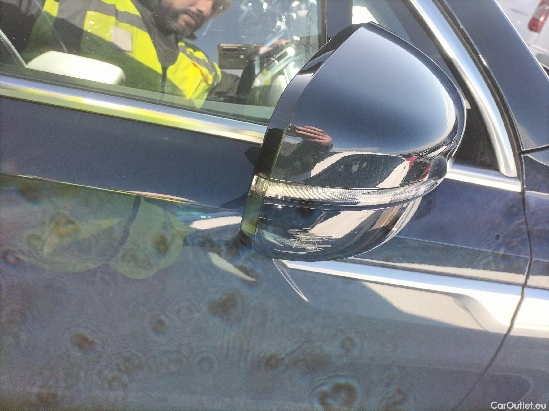  KIA  Sorento KIA  / 2020 / 5P / todoterreno 1.6 T-GDi PHEV Emotion 4x4 7pl P.Luxury #47