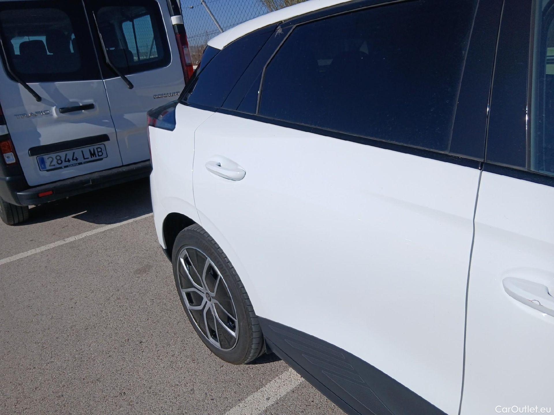  Land Rover  Discovery MG MG4 / 2022 / 5P / berlina con portón 77kWh Extended Range #14