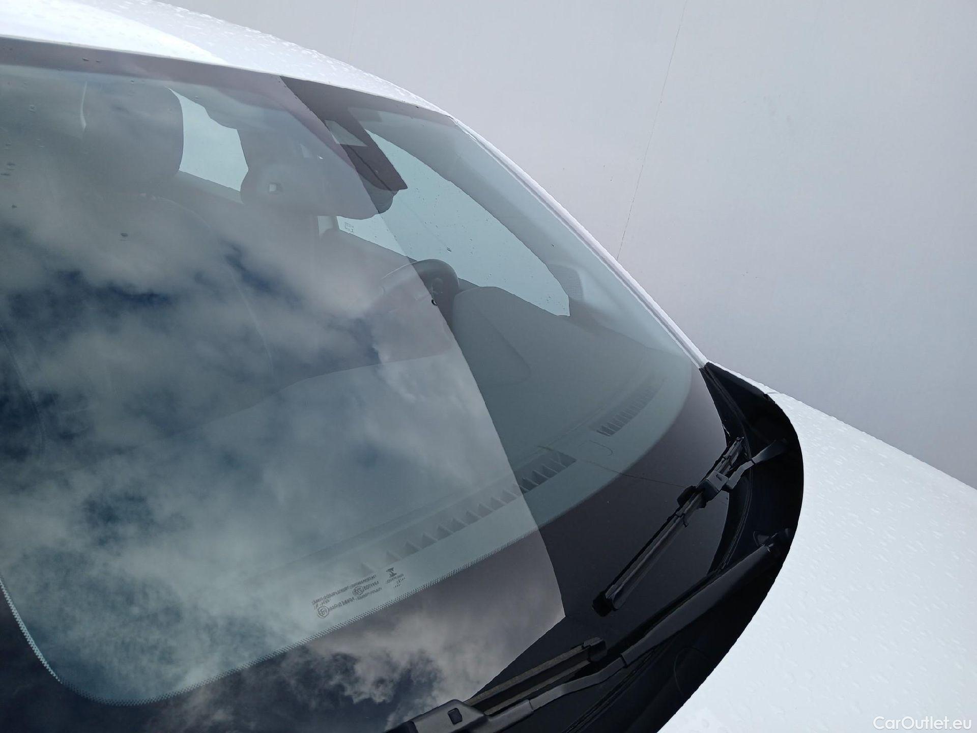  Opel  Corsa OPEL  1.2T XHL 74kW (100CV) Elegance #3