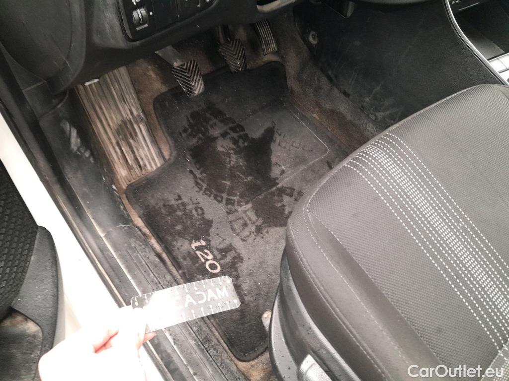  Hyundai  i20 HYUNDAI  / 2020 / 5P / berlina con portón 1.0 TGDI 74kW (100CV) 48V Essence #19