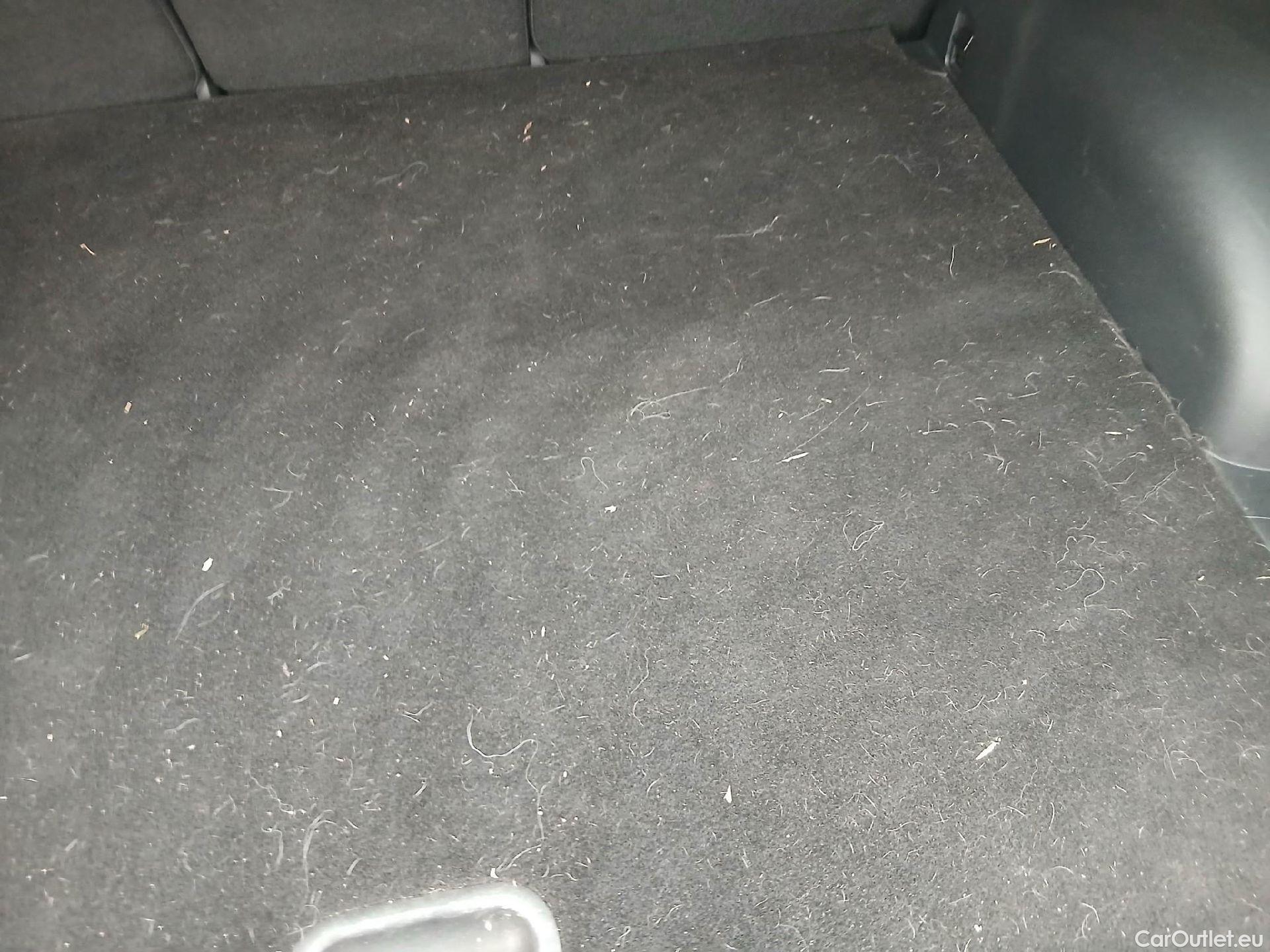  KIA  Sportage KIA  / 2022 / 5P / todoterreno 1.6 T-GDi 110kW (150CV) Concept 4x2 #3