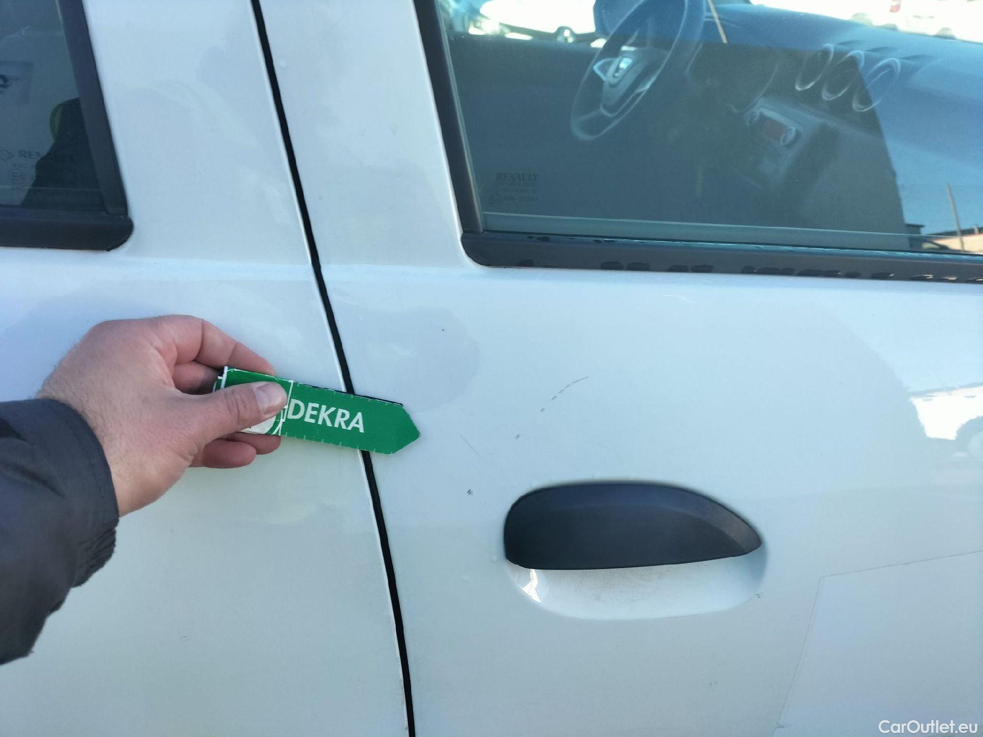  Dacia  Duster DACIA  / 2018 / 5P / todoterreno Essent. Blue dCi 85kW (115CV) 4X2 #40