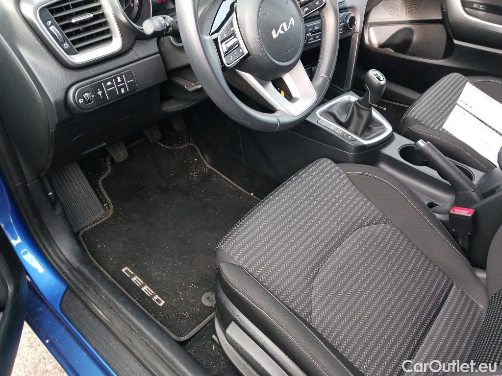  KIA  Cee'd KIA Ceed / 2021 / 5P / berlina con portón 1.0 T-GDi 74kW (100CV) Drive #8