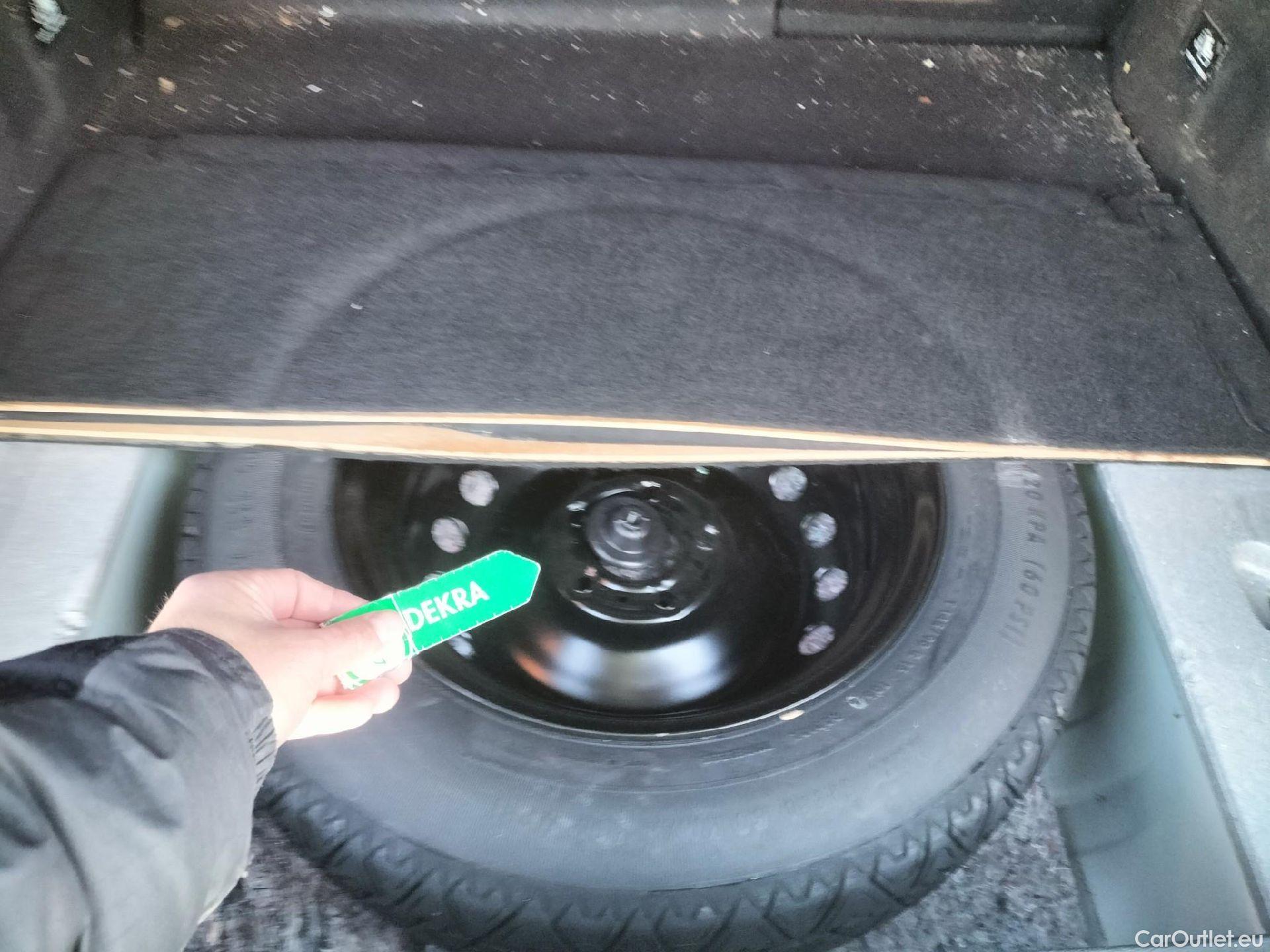  Dacia  Duster DACIA  / 2018 / 5P / todoterreno Essent. Blue dCi 85kW (115CV) 4X2 #4