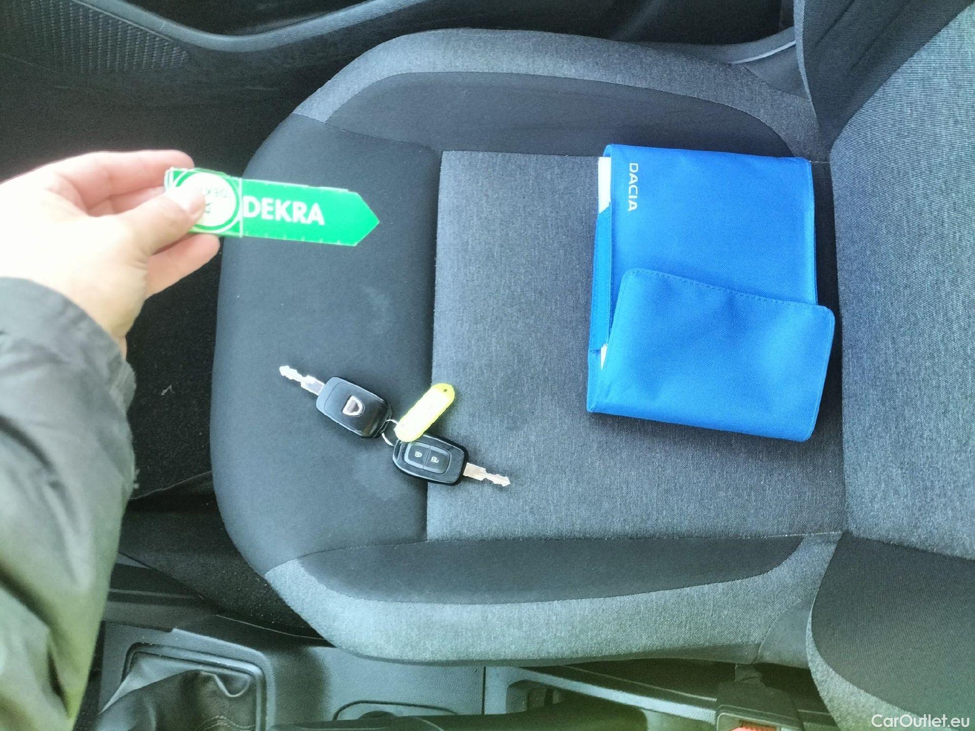  Dacia  Duster DACIA  / 2018 / 5P / todoterreno Essent. Blue dCi 85kW (115CV) 4X2 #2