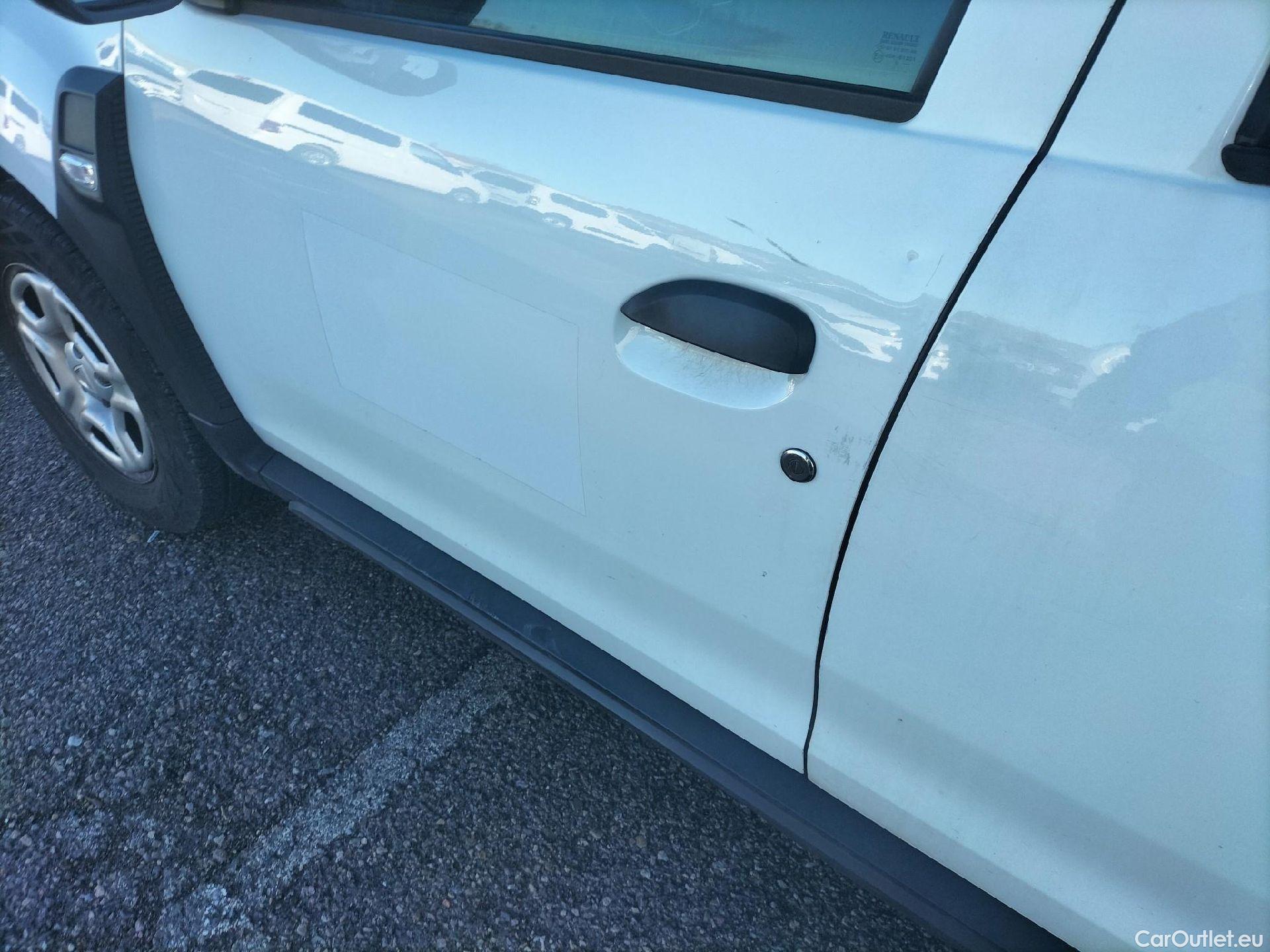  Dacia  Duster DACIA  / 2018 / 5P / todoterreno Essent. Blue dCi 85kW (115CV) 4X2 #12