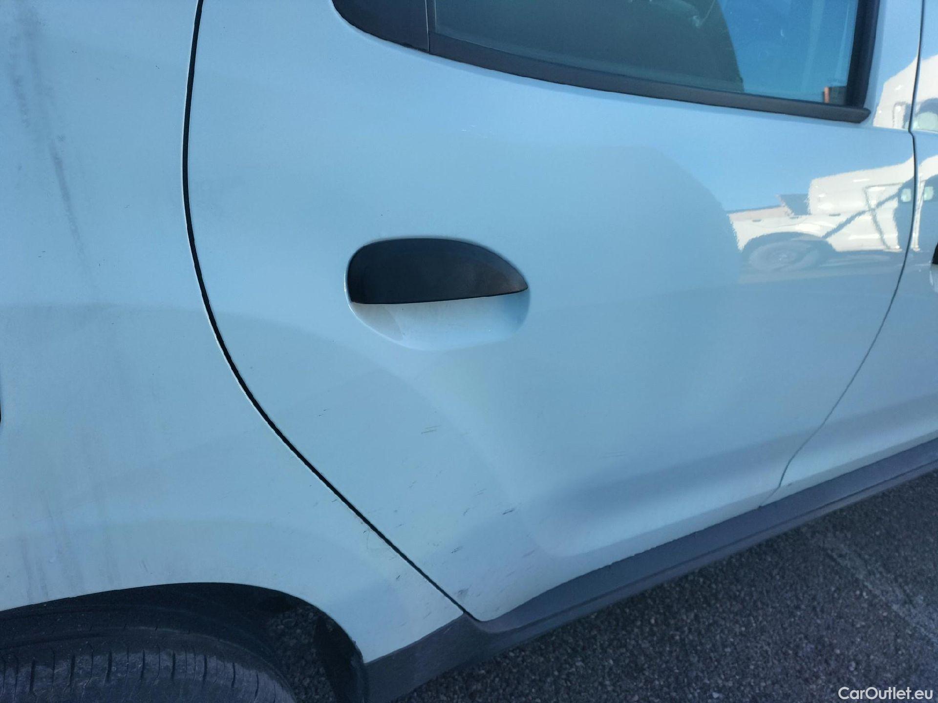  Dacia  Duster DACIA  / 2018 / 5P / todoterreno Essent. Blue dCi 85kW (115CV) 4X2 #39