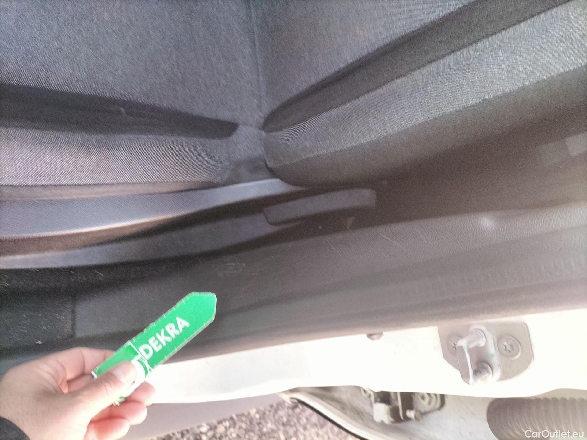  Dacia  Duster DACIA  / 2018 / 5P / todoterreno Essent. Blue dCi 85kW (115CV) 4X2 #16