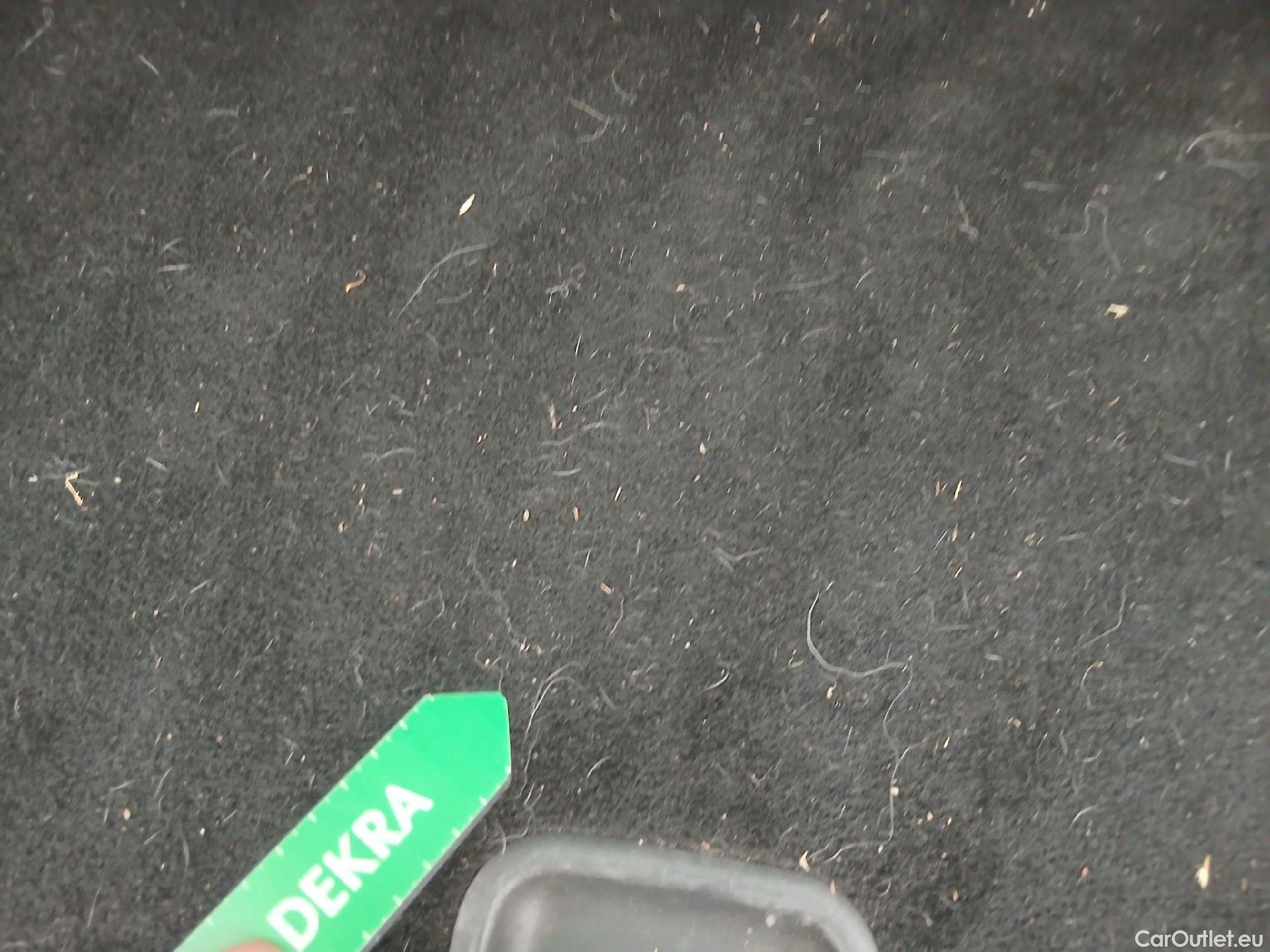  KIA  Sportage KIA  / 2022 / 5P / todoterreno 1.6 T-GDi 110kW (150CV) Concept 4x2 #4