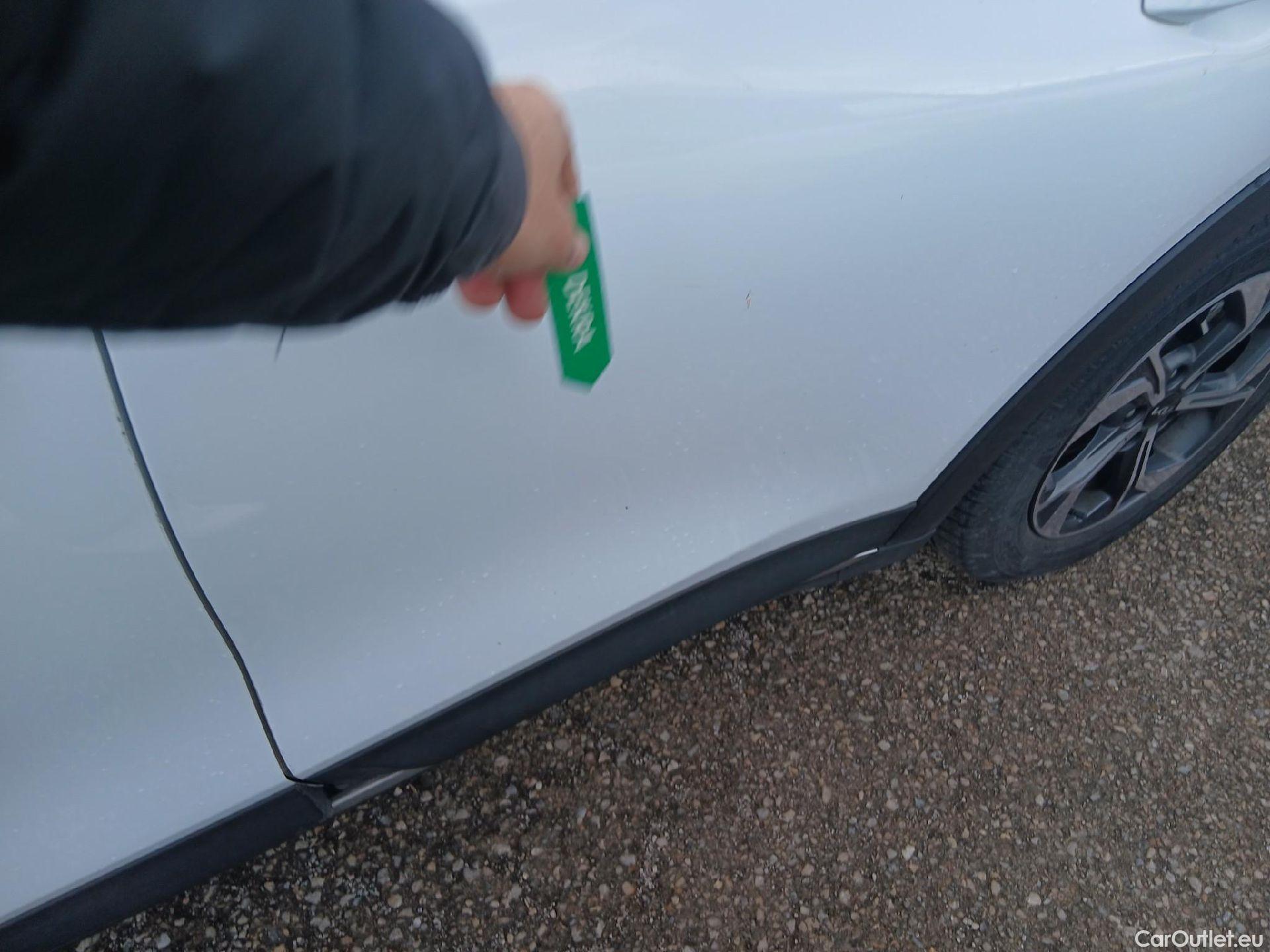  KIA  XCeed KIA  / 2019 / 5P / todoterreno 1.0 T-GDi Drive 88kW (120CV) #9