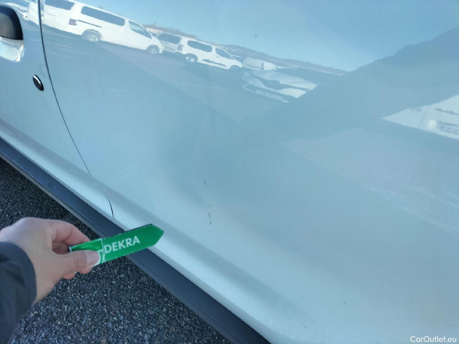  Dacia  Duster DACIA  / 2018 / 5P / todoterreno Essent. Blue dCi 85kW (115CV) 4X2 #20