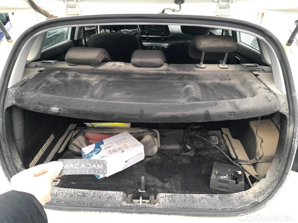  Hyundai  i20 HYUNDAI  / 2020 / 5P / berlina con portón 1.0 TGDI 74kW (100CV) 48V Essence #20