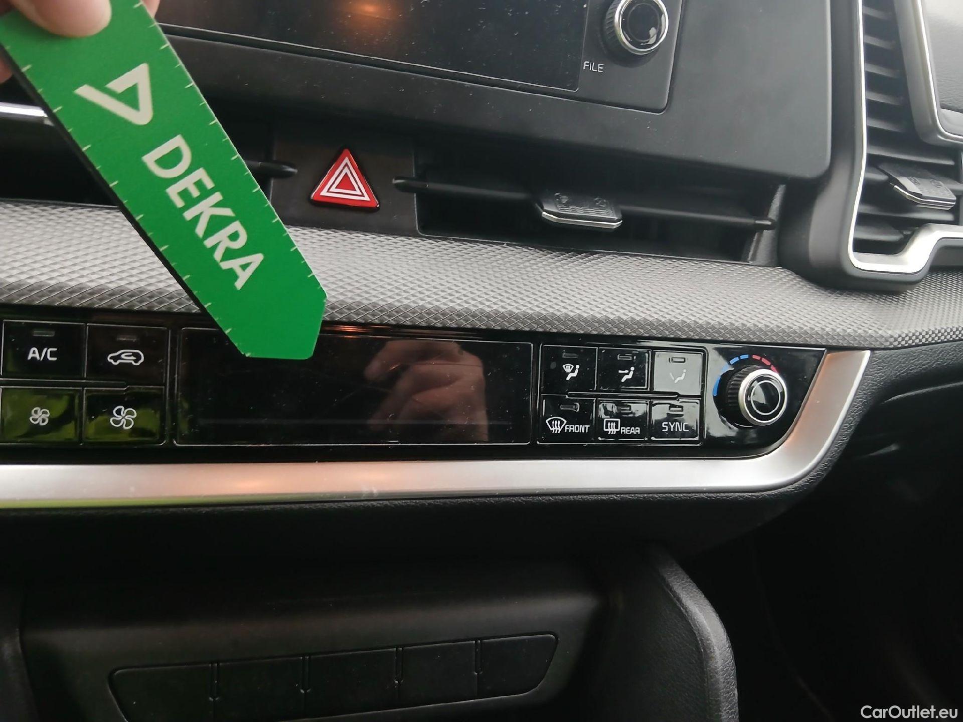  KIA  Sportage KIA  / 2022 / 5P / todoterreno 1.6 T-GDi 110kW (150CV) Concept 4x2 #25