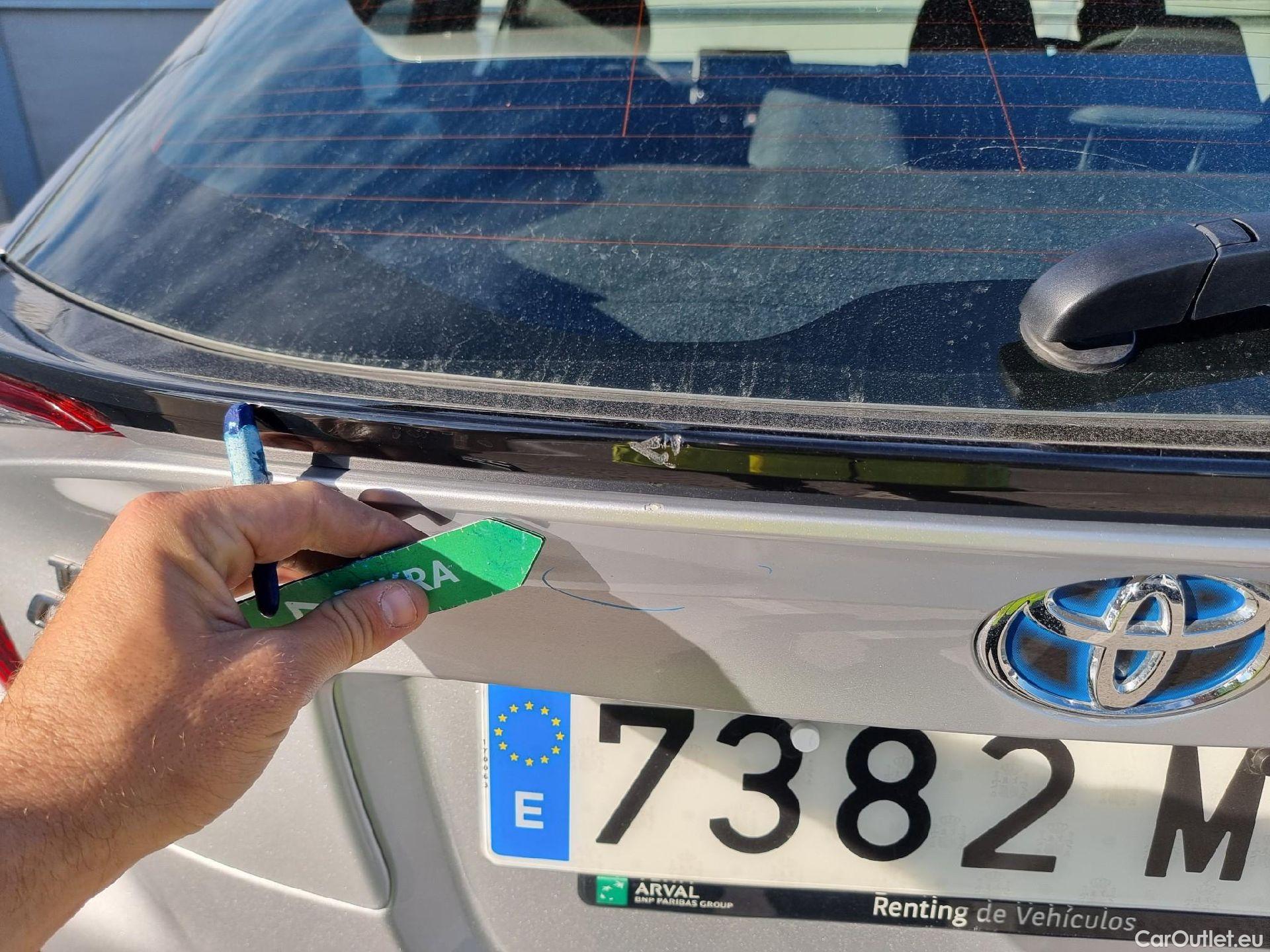  Toyota  C-HR TOYOTA  / 2019 / 5P / todoterreno 1.8 125H Active #16