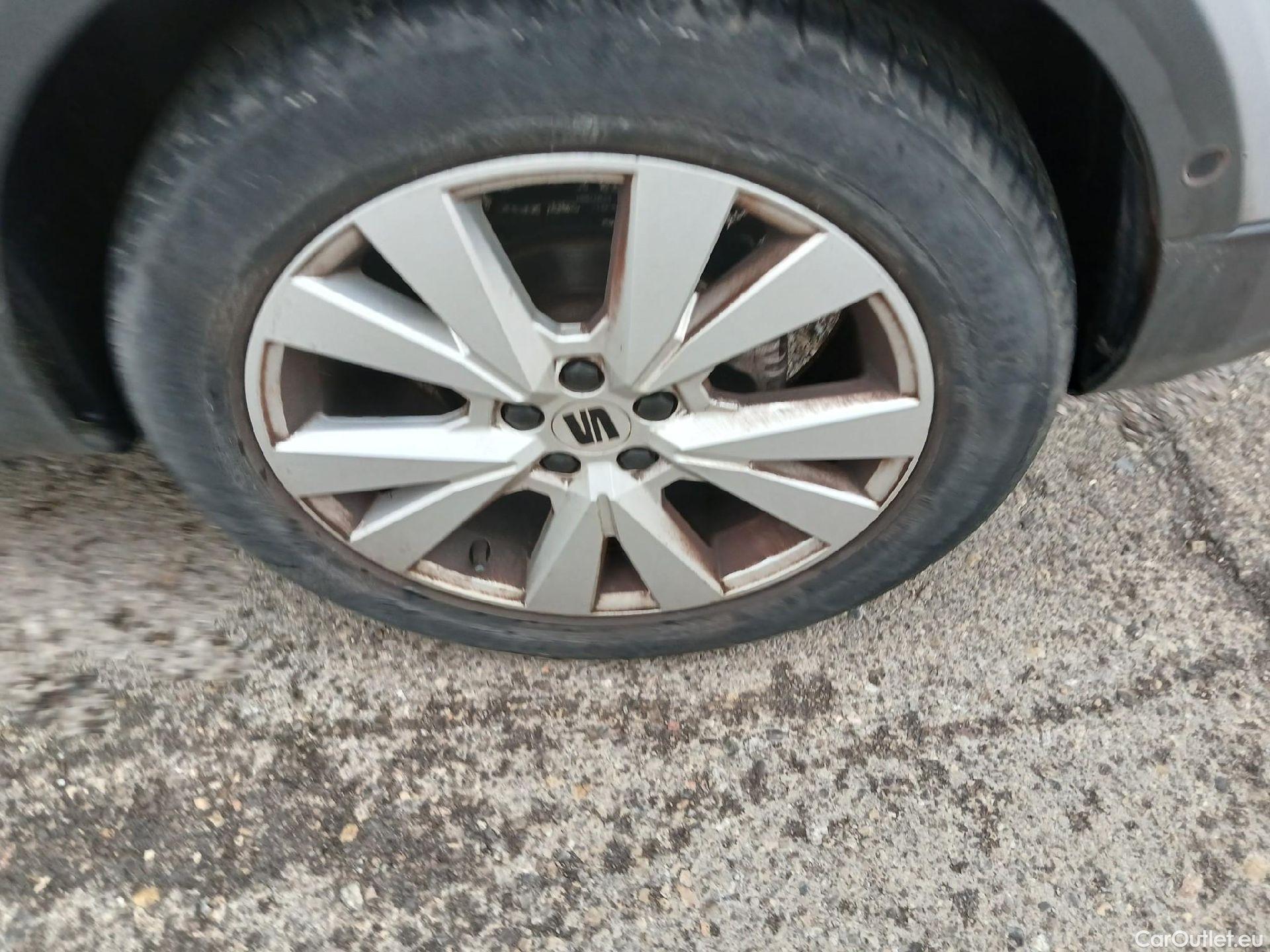  Seat  Arona SEAT  / 2021 / 5P / todoterreno 1.0 TSI 81kW (110CV) Xperience Plus(SP) #24