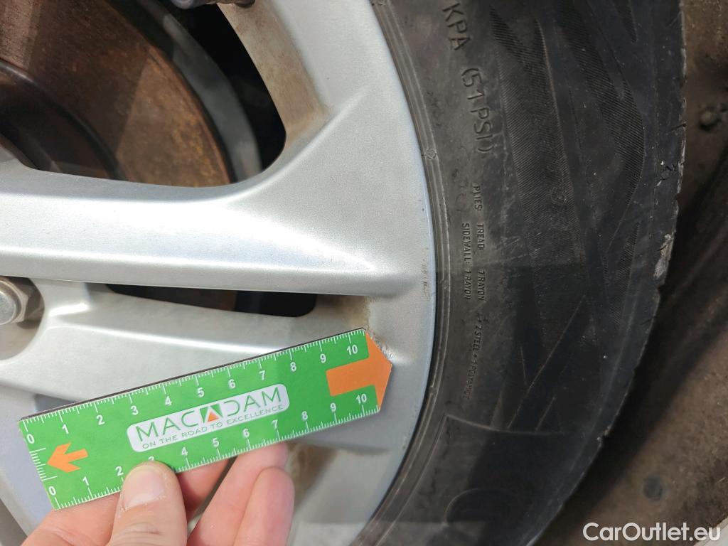  Toyota  Corolla TOYOTA  / 2019 / 5P / familiar 1.8 125H ACTIVE TECH E-CVT TOU SPORT #33