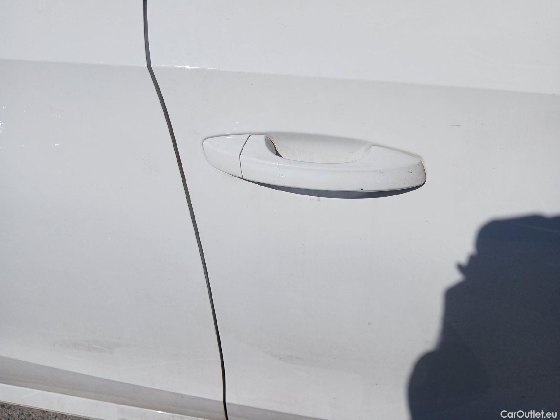  Skoda  Fabia SKODA  / 2021 / 5P / berlina con portón 1.0 TSI 70KW (95CV) Ambition (AC) #15