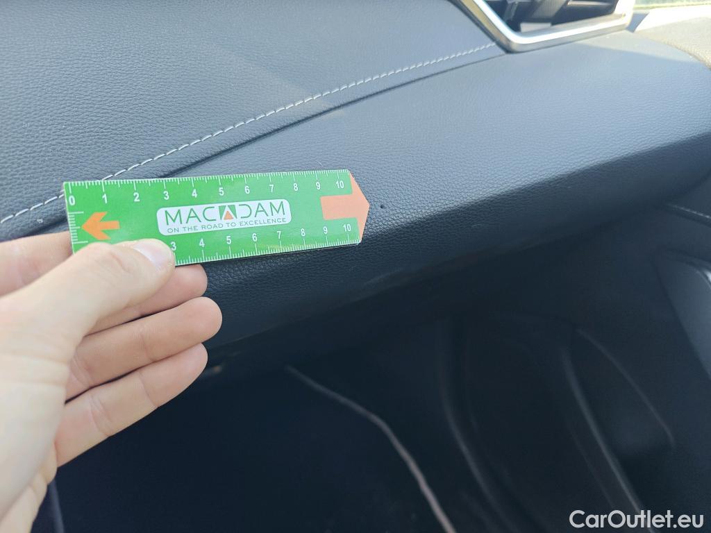  Toyota  Corolla TOYOTA  / 2019 / 5P / familiar 1.8 125H ACTIVE TECH E-CVT TOU SPORT #13